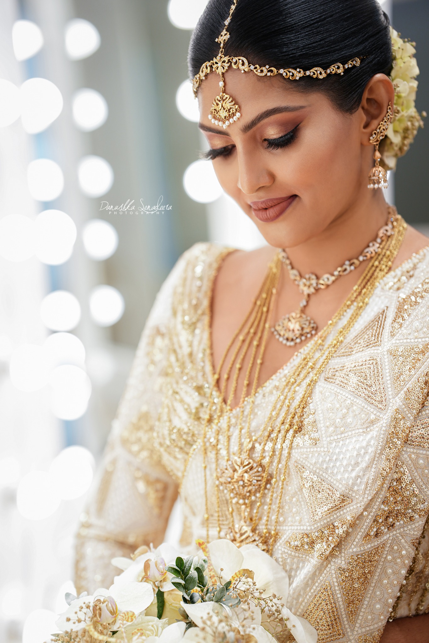 ජනප්‍රිය නළු අනූජ් රණසිංහගේ විවාහ මංගල්‍යයේ ඔබ නොදුටු ඡායාරූප මෙන්න ...