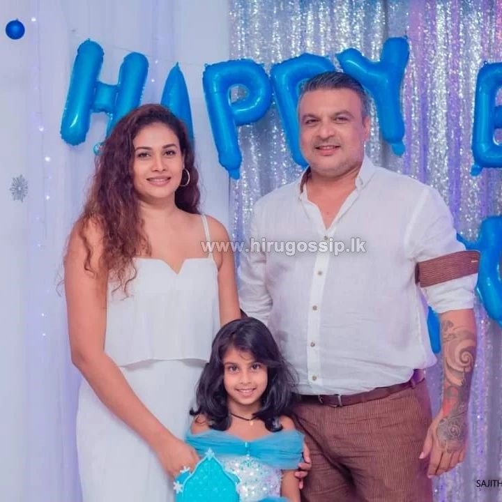 ඒක හරියට ප්‍රාතිහාර්යයක් වගේ, සයිඩ් එකෙන් ඇවිත් හැප්පුවා කෙනෙක්.. මගේ ...