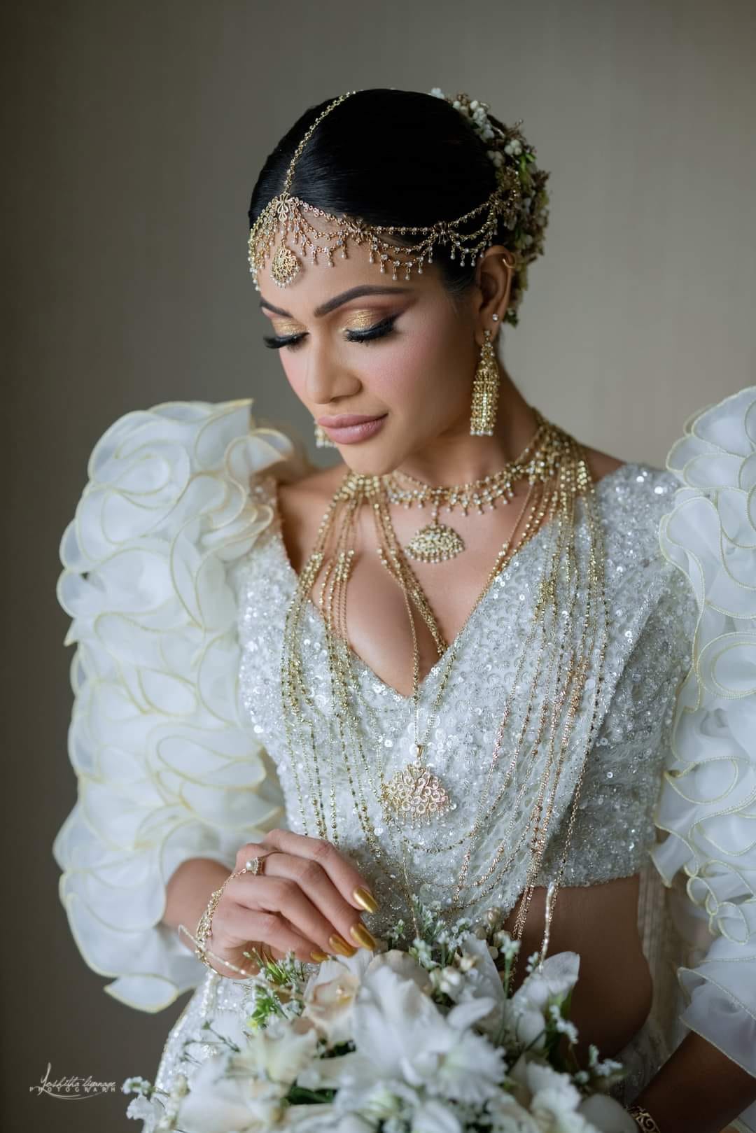 එයාව මීට කලින් මෙහෙම දැකලා තියෙනවා ද? පතිකුලයට යන්නට සැරසුණු උඩරට ...