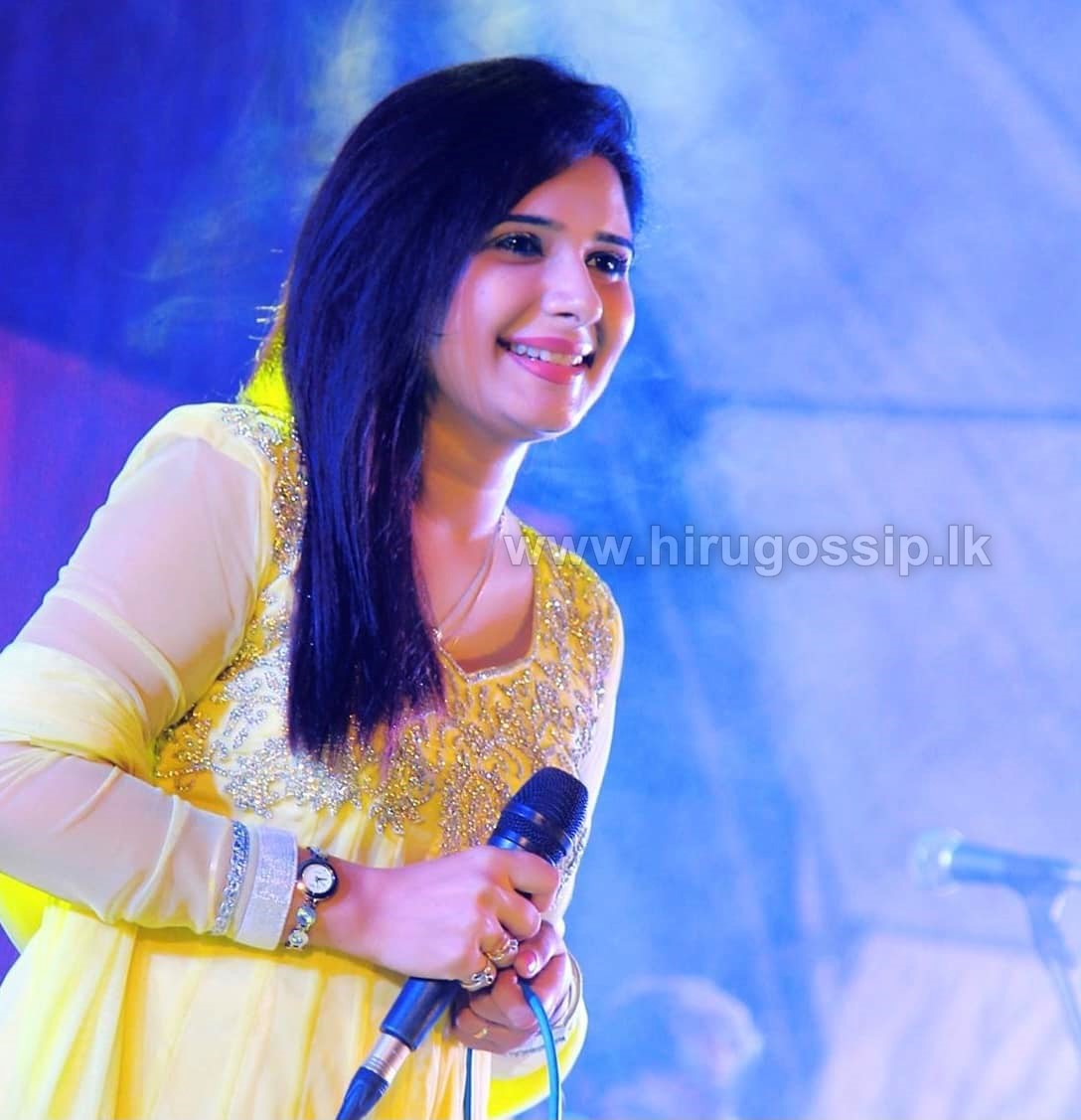 ජීවිතේ පළවෙනි කඩා වැටීම ඒක.. තාමත් මට ඒක හරි අමාරුයි, ටීවි බලන් නෑ ...
