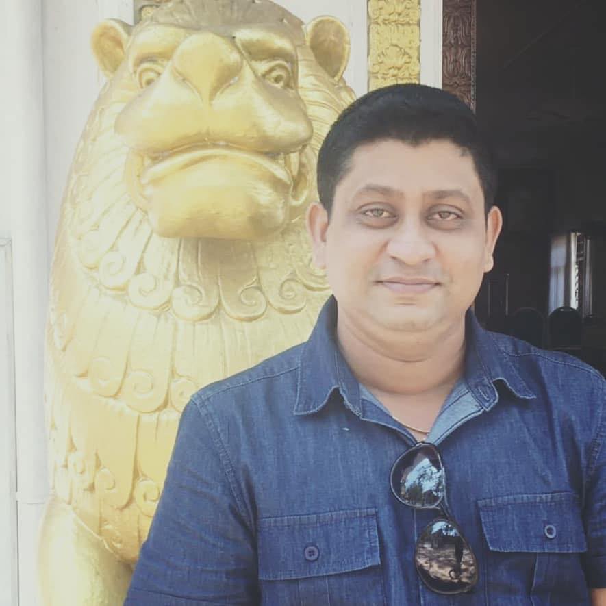 හදිසි අනතුරකට බෑ කවදාවත් පුතෙක් අම්මෙක්ට දක්වන ආදරය නවතාලන්න...මේ කතාව ...
